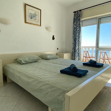 Rosa Guest House #6 - Com Vista Mar, Mesmo Em Frente A Praia Do Inatel Em אלבופיירה מראה חיצוני תמונה